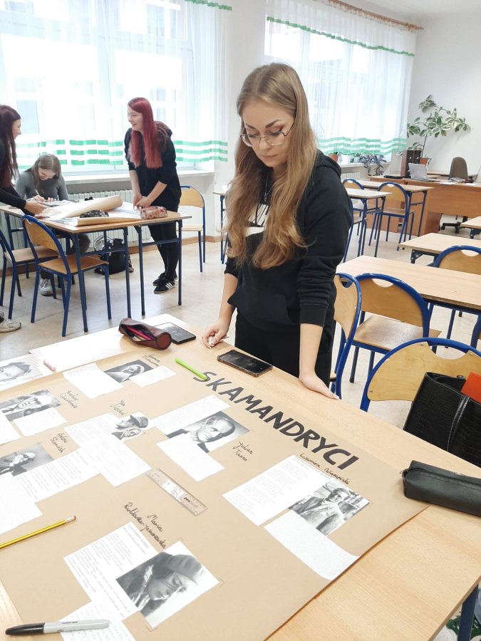 PROJEKTSKAMANDRYCI